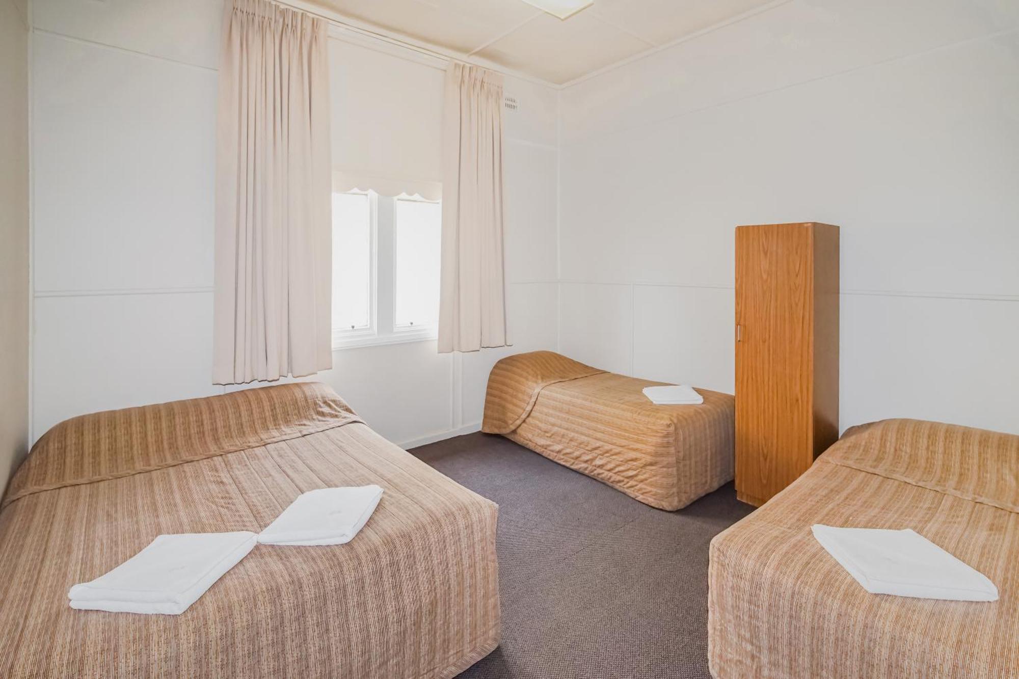 Black Gold Motel Wallerawang Δωμάτιο φωτογραφία